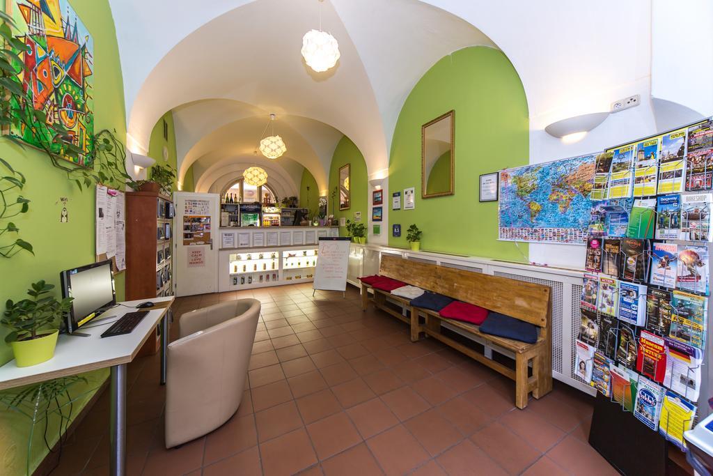 Hostel Mango Praga Exterior foto
